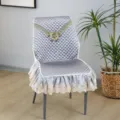Funda acolchada para silla de comedor de color gris plateado con elegante encaje. - Fundas de silla en forma de calabaza / Flores en flor - Gris