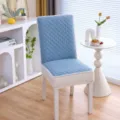 Fodera elastica per sedia da pranzo, schienale trapuntato blu e seduta in tessuto beige. - Bambù della fortuna - blu
