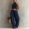 Vista dettagliata del completo crop top blu navy con scollo all'americana e pantaloni larghi - 1XL / Top And Bottom / Blu navy