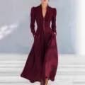 Vista dettagliata di un elegante abito lungo bordeaux con scollo a V e maniche a sbuffo - 3XL / Borgogna