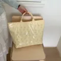 Borsa tote in PVC giallo chiaro a doppio strato con motivi floreali traforati per ufficio - Giallo