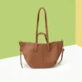 Stylish brown vintage winged tote bag with large capacity for women's daily commute - Brown