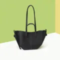 Retro black wing tote bag with white stitching, large capacity for daily commuting - Black