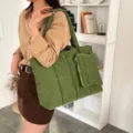 Grote olijfgroene gewatteerde shopper met vierkante ruitstiksels - Groen