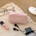 Mini solid pink zippered storage pouch for lipsticks and small everyday essentials in daily life - 13x4x7cm / Pink