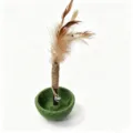 Gioco interattivo in piuma per gatti con campanello e base verde per divertimento quotidiano. - Lunghezza 20CM / Tumbler all'erba gatta con piume di pollo
