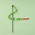 Bacchetta interattiva per gatti con nastro a forma di serpente verde per animali. - Occhi grandi verdi