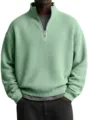 Vista detallada de la sudadera casual de hombre con cuello alto y media cremallera waffle. - S / Verde Grisáceo