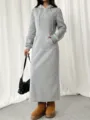 Lässiges graues Langarm Kapuzenpullover Kleid für Damen, ideal für Herbst und Alltag. - S / Kleider / Hellgrau