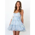 Robe courte à bretelles et volants à fleurs bleues, idéale pour les vacances d'été. - Imprimé Bleu