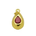 Vue détaillée d'un pendentif en zircon en forme de goutte plaqué or 18 carats. - Pendentif Zirconia Rouge Seul