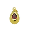 Vue détaillée d'un élégant pendentif en forme de larme avec zircon rouge plaqué or 18 carats - Pendentif Rouge Foncé Seul