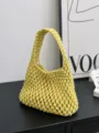 Gelbe handgemachte geflochtene Baumwollseil Handtasche, stylische Freizeittasche für Strand. - Gelb