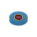Eleganter hellblauer ovaler Anhänger mit rotem Zirkonia und goldenem Randverzierungen - Hellblau (Roter Zirkonia)