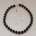 Collier de perles fait à main avec des perles rondes rouge foncé et espaceurs dorés mode - Rouge Foncé (DN260713-I)