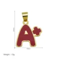 Collar colgante con letra A de esmalte rojo chapado en oro para estudiantes y mochila. - Estilo Letra A+ Rojo (DN260729-L) (Colgante Solo)