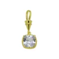 Nahaufnahme des eleganten 18K vergoldeten Kupferanhängers mit funkelndem quadratischen Zirkon. - Quadratischer Stil (DN260316-K)