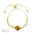 Goldfarbenes Schiebe-Boxketten-Armband mit buntem Fußball-Anhänger und präzisen Maßangaben. - Buntes Fußballschuh Herz Armband (DB260306-I) / 23cm / 4.7g
