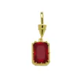 Vue détaillée d'un pendentif en zircone rouge carré, accessoire de bijou en laiton plaqué or. - Pendentif Seul (Sans Chaîne) (DN260314-C) / Rouge