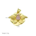 Eckiger 18K vergoldeter rosafarbener Zirkonia Blumenanhänger Detailansicht und Maße. - Blumenflügel Zirkonia Stil (DN260307-F) / Nur Anhänger (Ohne Kette)