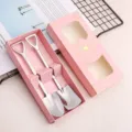 Set de regalo de cucharas de pala de acero inoxidable, cuchara plana y puntiaguda. - Juego de 2 cucharas de pala cuadrada con caja rosa - Plata