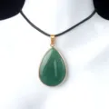 Grüner Kristall Tropfen Anhänger Vergoldet Kante Schwarze Kordel Halskette Schmuck - Grüner Aventurin Stil