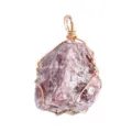 Pendente in quarzo rosa grezzo naturale collana di cristallo fatta a mano con filo metallico. - Quarzo rosa