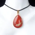Natürlicher roter Edelstein Tropfen Anhänger Halskette vergoldete Einfassung Kordel. - Roter Jaspis-Stil