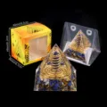 Natürliche Lapislazuli Kristall Pyramide Ornament mit Kupferdraht Harz Deko in Geschenkbox - P1 Lapislazuli + Stahlring Stil / Einzelstück