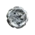 Pietra di pollice di fiore intagliata in cristallo naturale pietra di preoccupazione minerale - Larvikite / 38*38*7mm