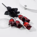 Künstlicher Rosenblumenstrauß im Gothic-Stil mit dunklem Rot und Schwarz für Partydekoration - Rot