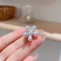 Mini Pince à Cheveux Fleur Camélia Perle Alliage Élégant Mode Accessoire Coiffure Femme - Style Perle