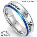 Titanium staal paar ring met blauwe rand Forever Love gravering en sprankelende steen. - KR48794-K