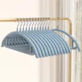 Wolkblauwe antislip kledinghangers, dikke naadloze kleerhangers voor kledingkast thuis. - 10 stuks / Aquablauw