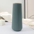 Vase à Rayures Verticales / Gris