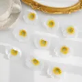 Witte kunstmatige klaproos bloemhoofdjes voor DIY handwerk en prachtige bruiloft decoratie. - Wit