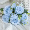 Bouquet di rose peonie artificiali azzurre per decorazione casa, composizione floreale. - Blu
