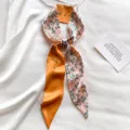 Floral zijden lint sjaal, elegante twilly bandeau voor tassen en haar decoratie accessoires. - Set van 20 Stuks / Geel Bloemrijk