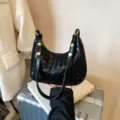 Bolso de hombro trenzado negro para mujer, elegante bolso vintage con detalles dorados chic. - Negro
