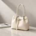 Elegante bolso tote beige para mujer, bolso de hombro minimalista con hebilla de cinturón. - Blanco Sin Colgante