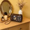 Bolso de hombro de cuero encerado estilo francés mujer 2026 primavera acolchado cadena bolso - Café