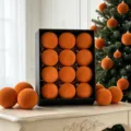 Set aus orangefarbenen Samt-Christbaumkugeln für festliche Weihnachtsbaum- und Raumdeko. - Orange (ASSNR612-37) / 6cm (12 Stück/Box)