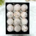 Weihnachtskugeln 8cm 12er Set vintage geprägte Hängende Kugeln für Christbaum Deko. - 12er Set / Relief Gemischter Stil (MJFG812-7)