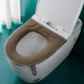 Dicker Plüsch Toilettensitzbezug Waschbare Warme Toilettenmatte mit Griff Braune Ausführung - Ähren-Stil, Braun