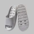 Grey non-slip quick-drying bathroom shower slippers for men and women breathable casual shoes - Gray