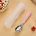 Edelstahl Kinderloeffel mit rosa Griff und tragbarer Aufbewahrungsbox fuer Babynahrung. - Aufbewahrungsbox-Set / Rosa