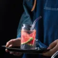 Transparante glazen cola-beker met rietje en leuke print, ideaal voor verfrissende drankjes. - 400ml / Hond