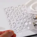 Nagelaufkleber mit metallischem Silberrahmen und Spitzenmuster im französischen Vintage-Stil - TL-493 Silber Weiß Spitze (Silberperlen)