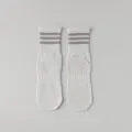Chaussettes de yoga antidérapantes pour femme, coton mi-mollet chaussettes de Pilates pour fitness. - Taille unique / Gris clair