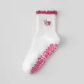 Chaussettes de yoga mi-hautes blanches avec revers à volants rose et grips en silicone cœur. - Taille unique / Ours à cœur en dentelle rose